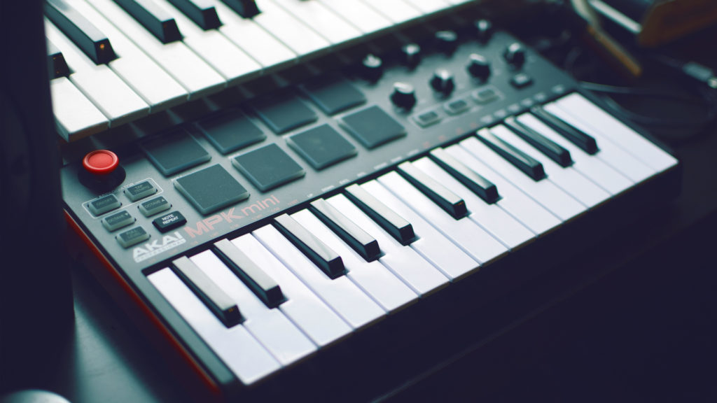 Home Studio Essential #3 : MIDI Keyboard / controller